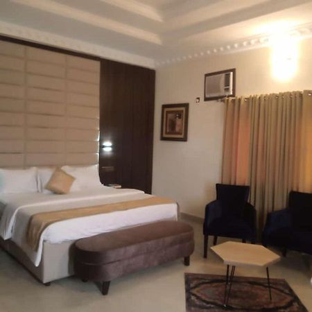 Roban Hotels Limited Enugu Bagian luar foto