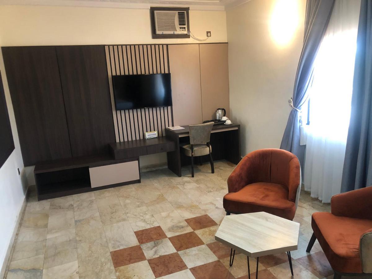 Roban Hotels Limited Enugu Bagian luar foto