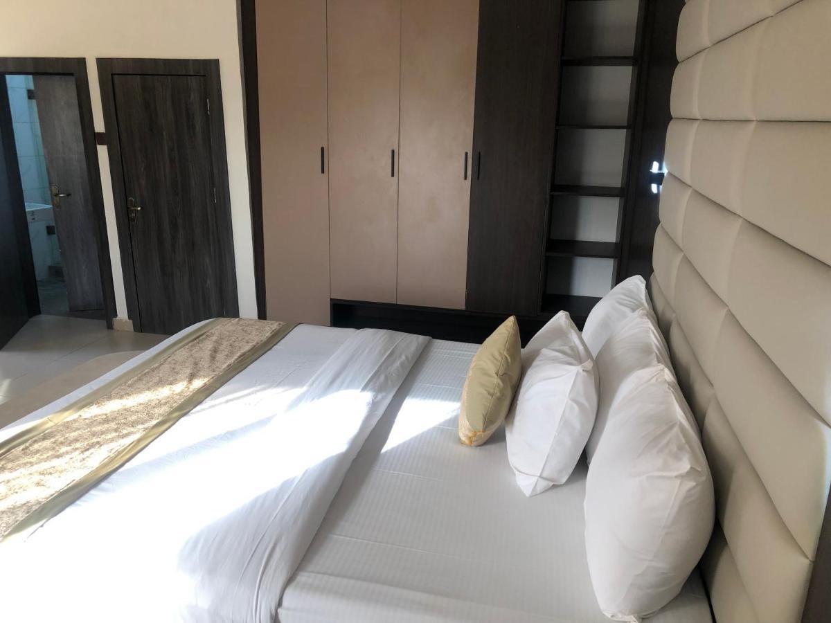 Roban Hotels Limited Enugu Bagian luar foto